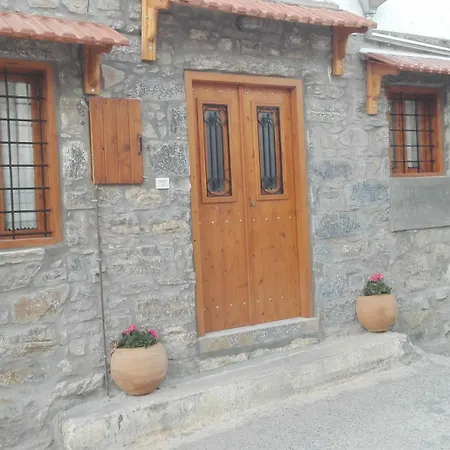 Sfirakis Traditional House Semesterbostad *